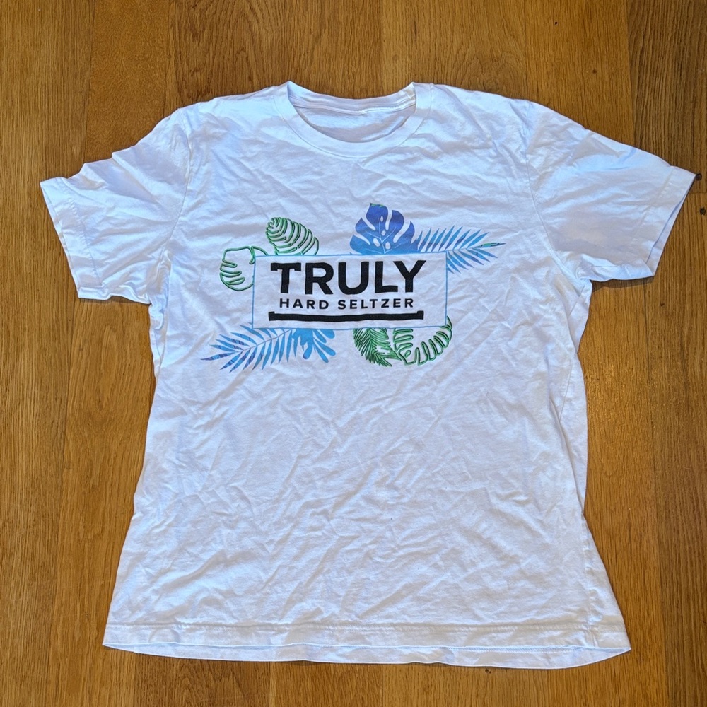 Truly Hard Seltzer White Graphic T-Shirt, Women’s M